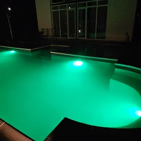 펜션 Vikendica Om Relax 프리제도르